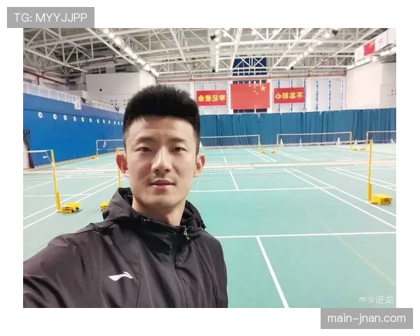 谌龙退役后住进月租五位数的训练基地，每天六点起床拉体能？